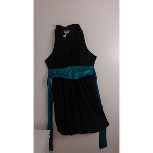 Roulette deep V cocktail dress